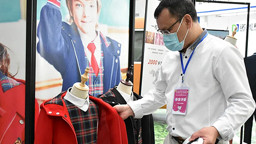 喜報 | 百裕校園時代學(xué)生裝入選第九屆廣西教育裝備展示會優(yōu)秀產(chǎn)品